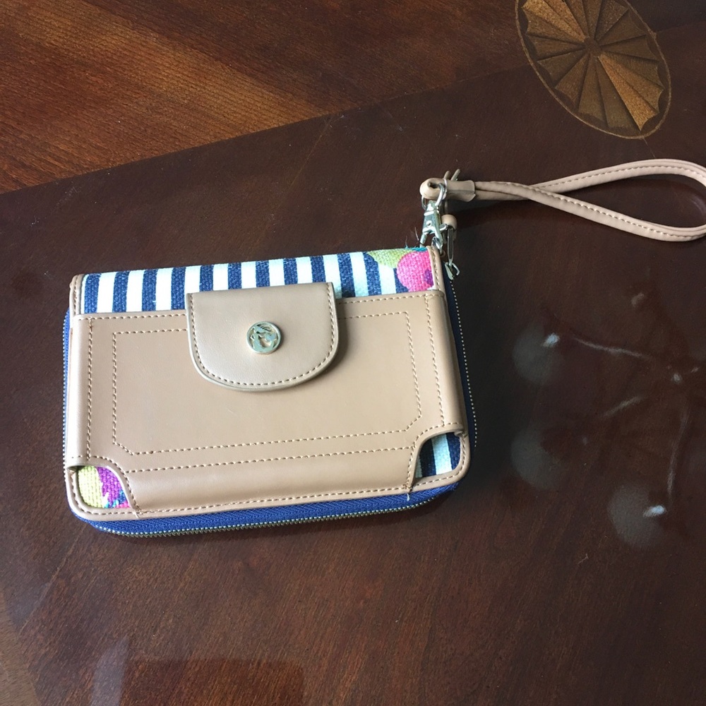 Spartina 449 Clutch/wristlet, shelter Cove Floral design